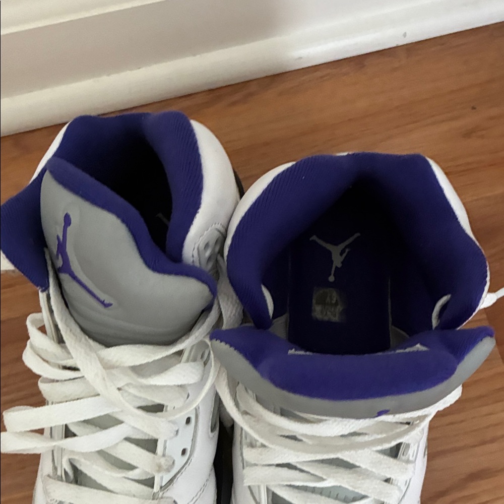 Air Jordan 5 Retro GS 'Concord'
- White and Purple - Picture 8 of 11